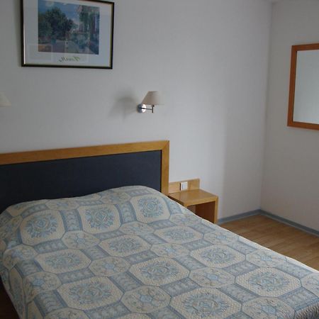 Hotel Au Petit Languedoc Lourdes Cameră foto
