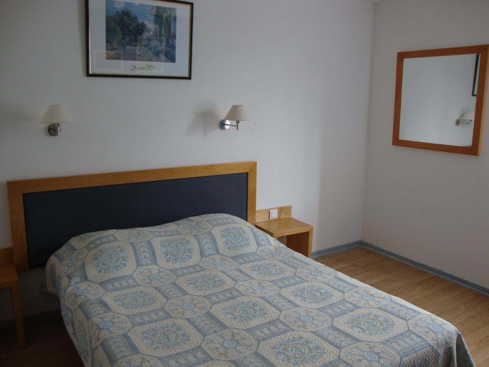 Hotel Au Petit Languedoc Lourdes Cameră foto